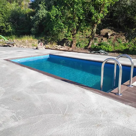 منزل ريفي Casa O Leiteiro دومبريا