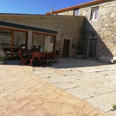 Casa O Leiteiro Séjour à la campagne Dumbría