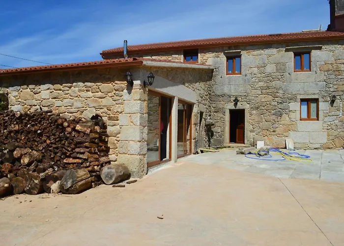 Casa O Leiteiro * Dumbría